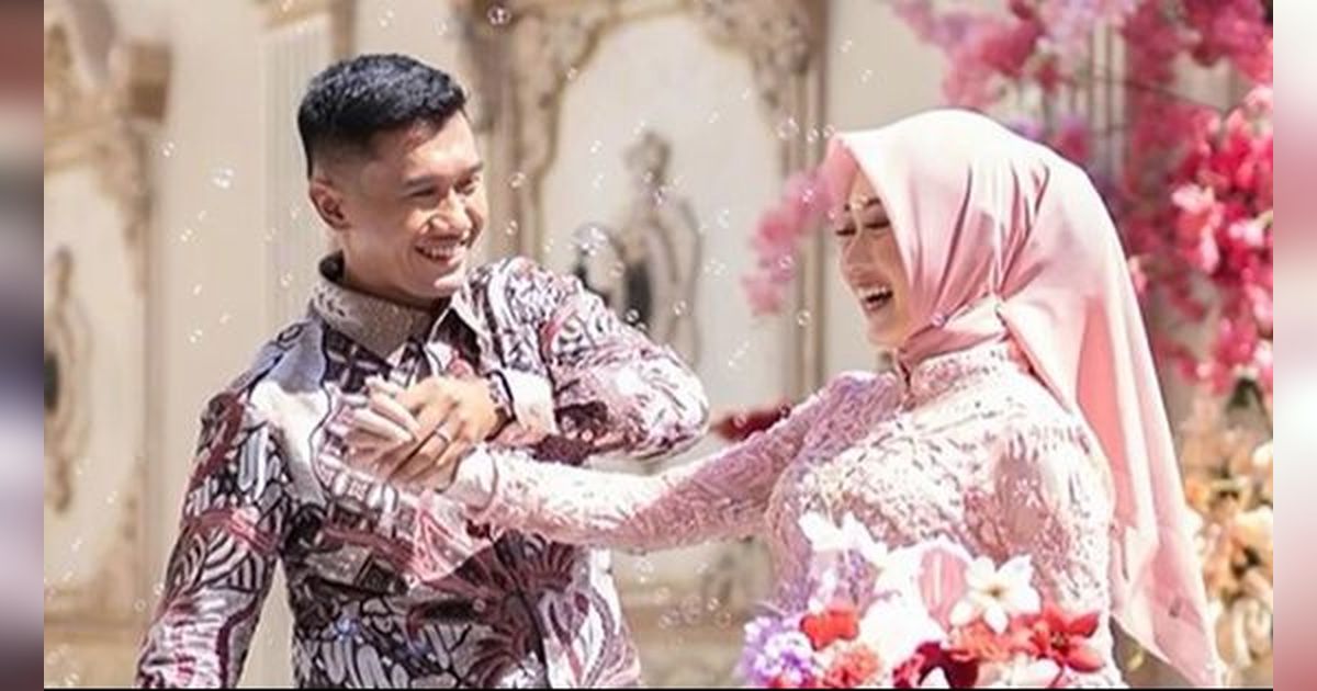 10 Potret Lamaran Daffa Nabilah Crazy Rich Sidoarjo, Seserahannya Mahal Banget