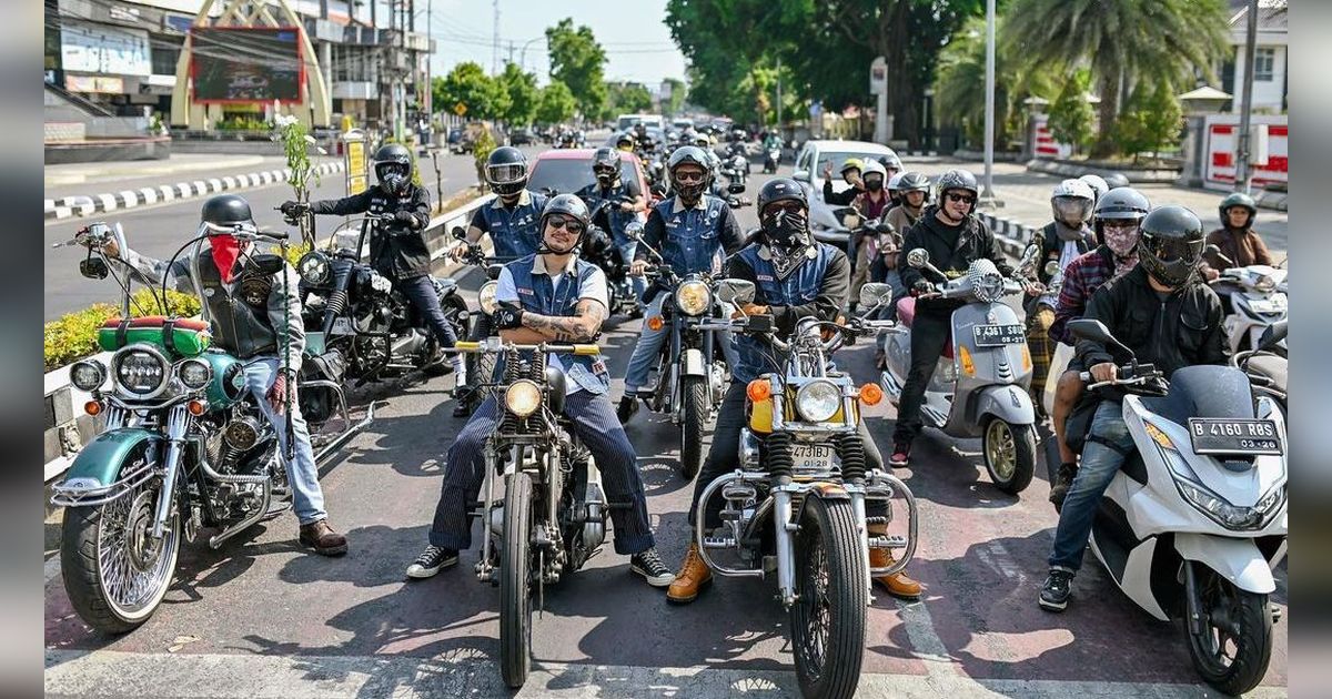 Kostum Unik Ala Klub Motor The Prediksi, Unik Tapi Keren Sih!