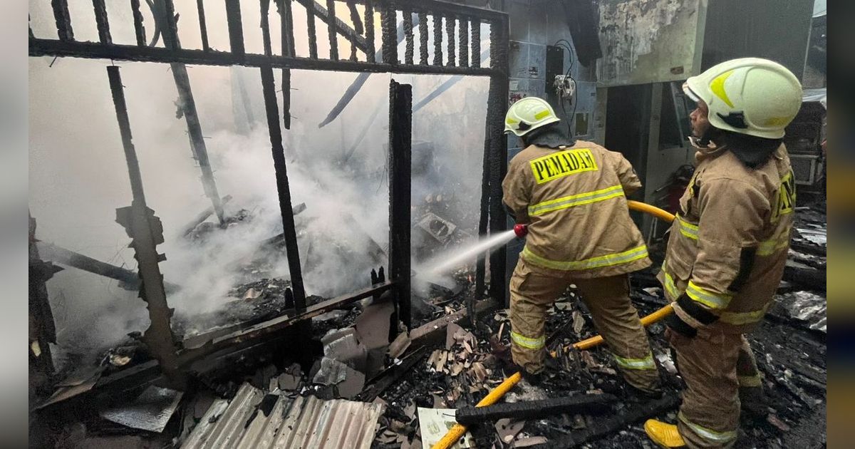 Diduga Ulah ODGJ Bermain Api, 10 Rumah Dinas Jakarta Barat Hangus Terbakar Sebabkan 1 Orang Tewas
