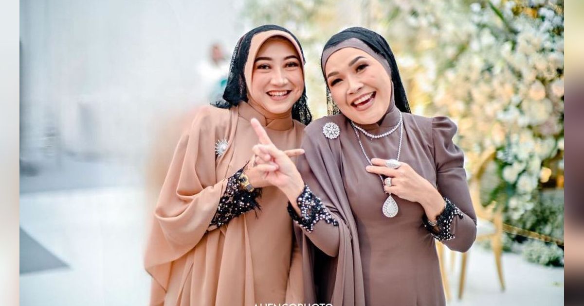 Potret Kedekatan Umi Kalsum Bersama Ibu Sambung Fardhana Sebelum Asmara Ayu Ting Ting Rungkad