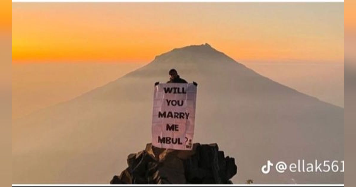 Kibarkan Spanduk 'Will You Marry Me?' di 7 Puncak Gunung, Perjuangan Pria Demi Lamar Sang Kekasih Ini Jadi Sorotan