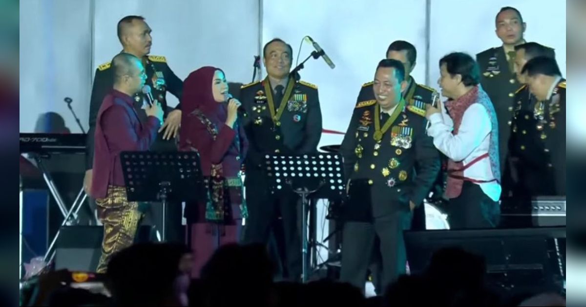 VIDEO: Dashyat Kapolri Duet dengan Armand Gigi Nyanyi Lagu Favorit Panglima TNI saat Pacaran