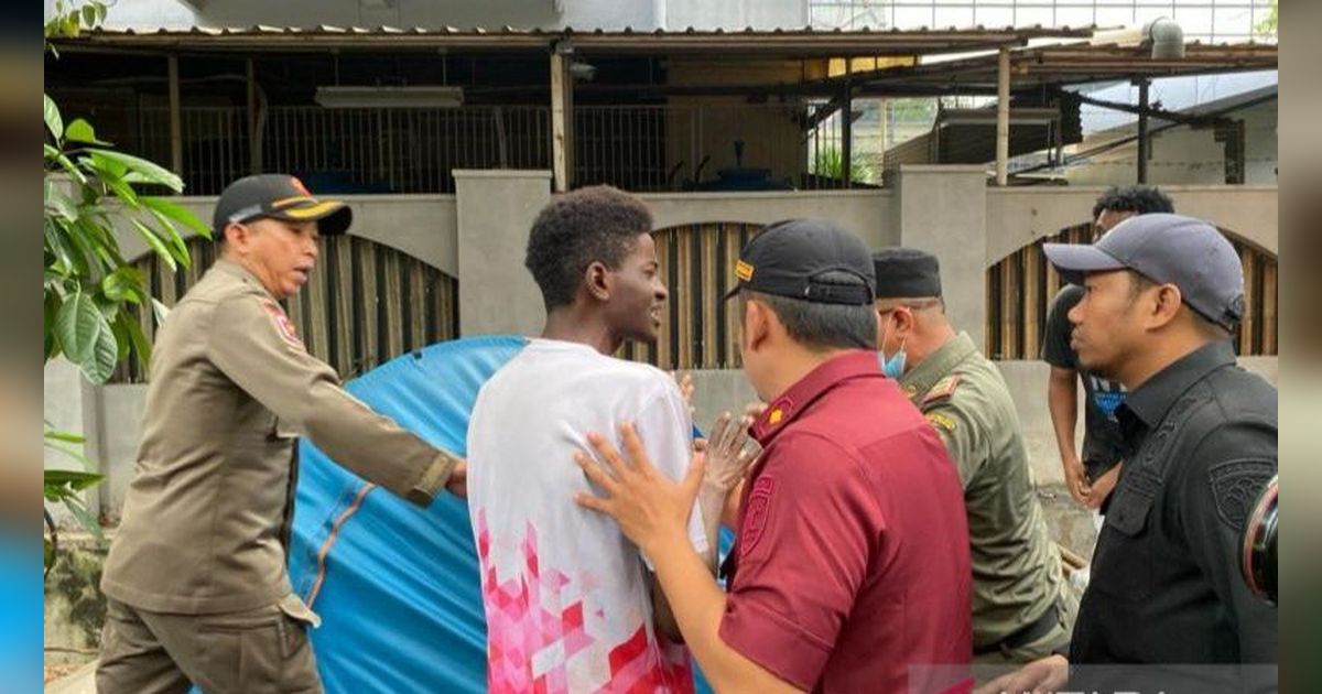 Heru Budi soal Pembongkaran Tenda Pencari Suaka: Kita Kembalikan ke Pengungsian yang Layak