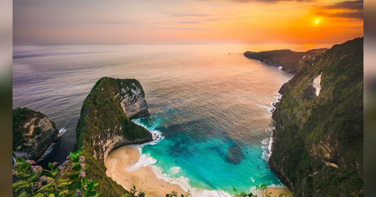 Nusa Penida, 'Surga' Kecil di Pulau Bali: Perpaduan Keindahan Alam dan Budaya Lokal