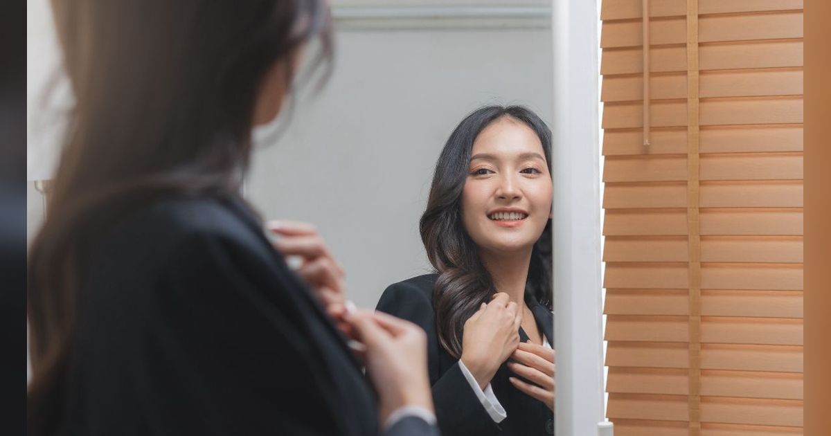 Warna Outfit yang Sebaiknya Dipakai dan Tak Dipakai Saat Wawancara Kerja