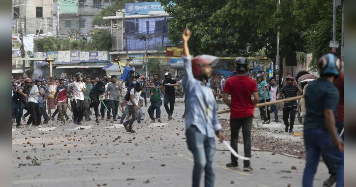 Kemlu Pastikan Ratusan WNI Selamat di Tengah Kerusuhan Bangladesh