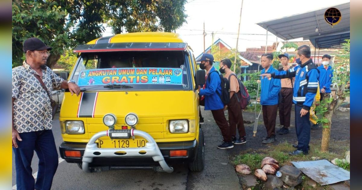 Telah Layani Ribuan Pelajar, Pemkab Banyuwangi Kembali Luncurkan Angkutan Pelajar Gratis