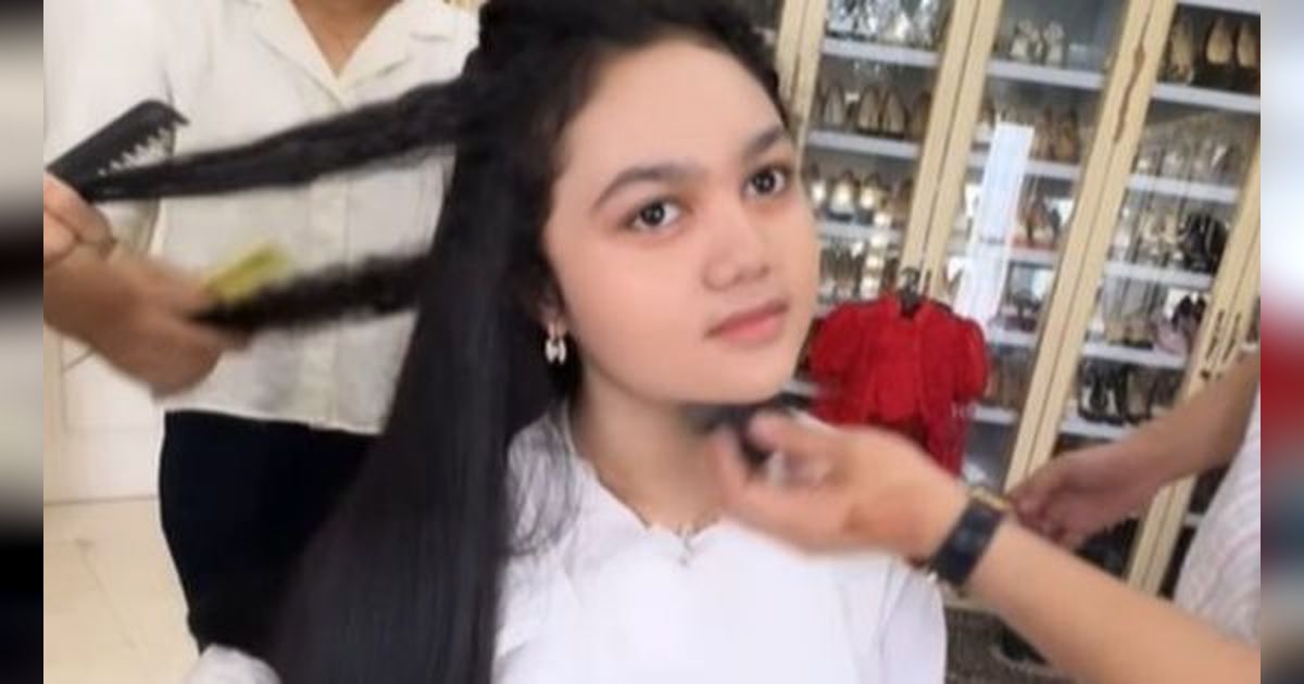 Jadi Saingan Kris Dayanti, 8 Foto Amora Lemos Tampi Dengan Rambut Lurus dan Makin Cantik