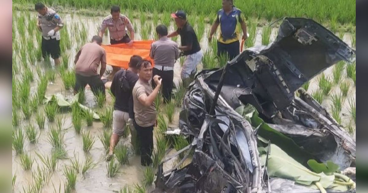 Mobil Tertabrak Kereta Api, Enam Orang Meninggal Dunia