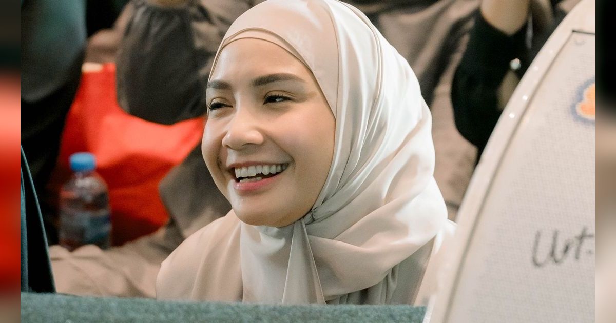 Ikut Kajian, 8 Potret Nagita Slavina Tampil Manglingi Pakai Hijab, Penampilannya Ramai jadi Sorotan
