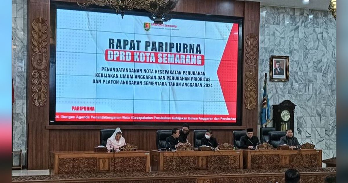 Pasca Kantornya Digeledah KPK, Wali Kota Semarang Muncul Hadiri Rapat Paripurna