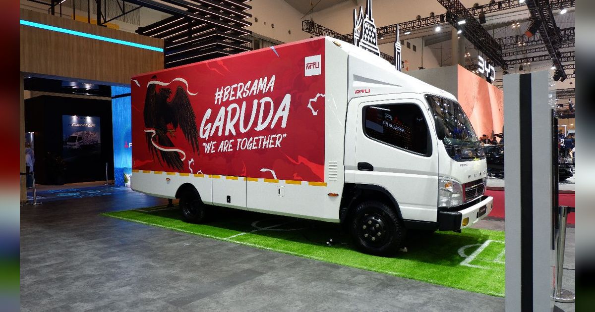 Mitsubishi Fuso Pamer Truk VAR Liga Indonesia Baru di GIIAS 2024, Bisa Monitoring Pertandingan Sepakbola