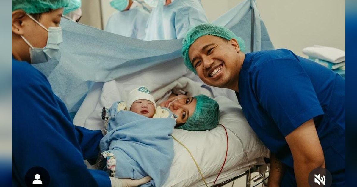 10 Potret Baby Elio Anak Joshua Suherman dan Clairine Clay yang Baru Lahir, Menggemaskan Banget!