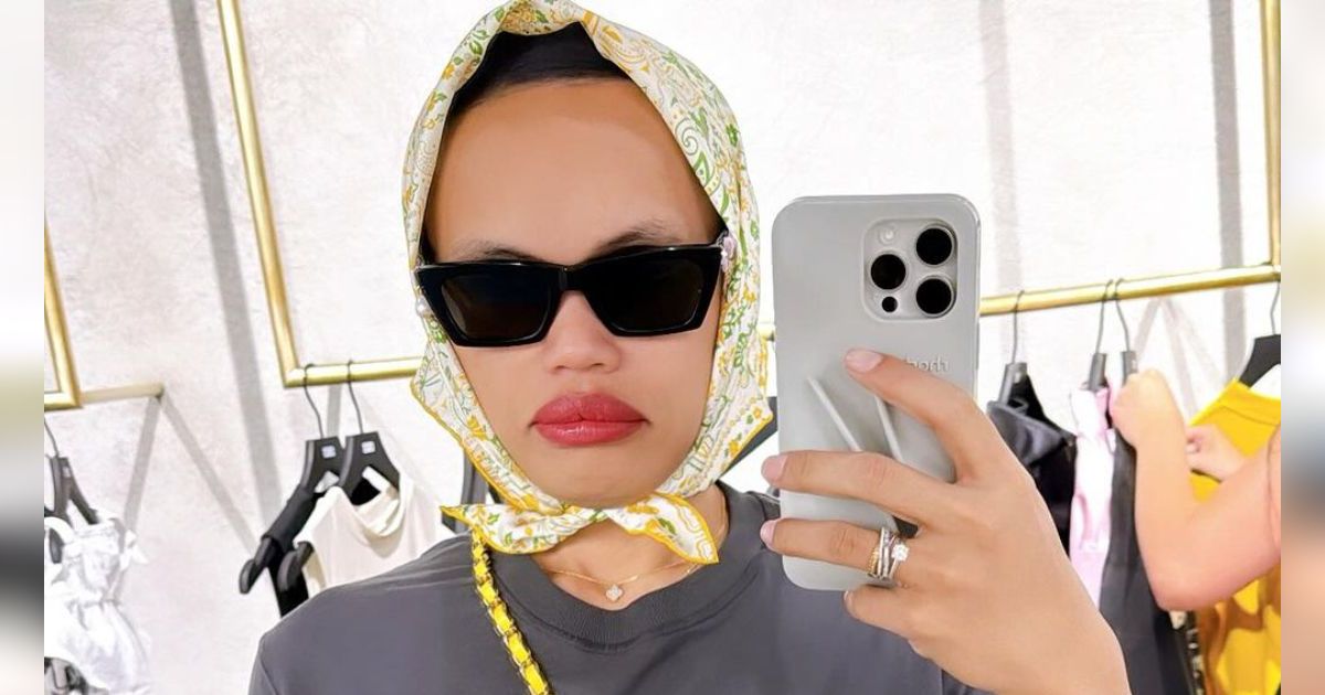 Wanda Harra Pakai Pakaian Muslimah dan Bercadar, Begini Komentar Komunitas Halal Corner