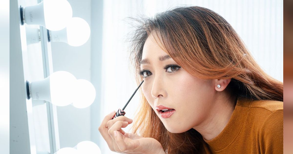 Menguak Risiko Eyelash Extension dan Treatment Mata yang Lagi Tren, Hati-Hati!