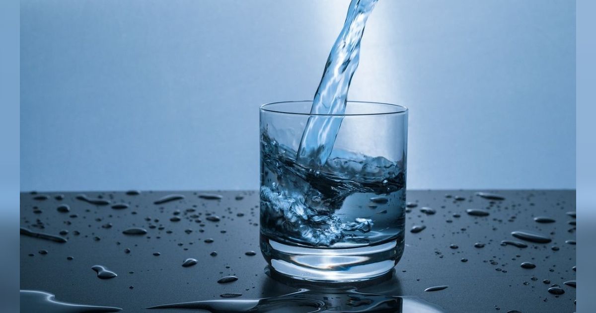 Manfaat Minum Air Hangat Saat Haid, Efektif Atasi Kram Perut