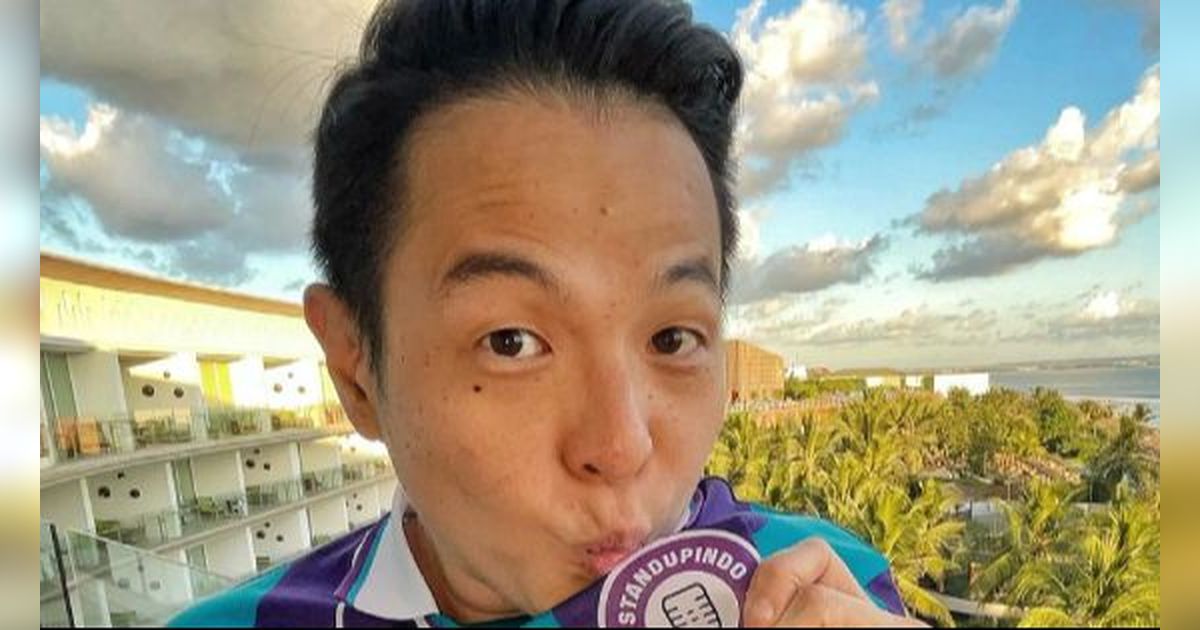 Ernest Prakasa Unggah Foto Lawas,  Disebut Mirip Cellos
