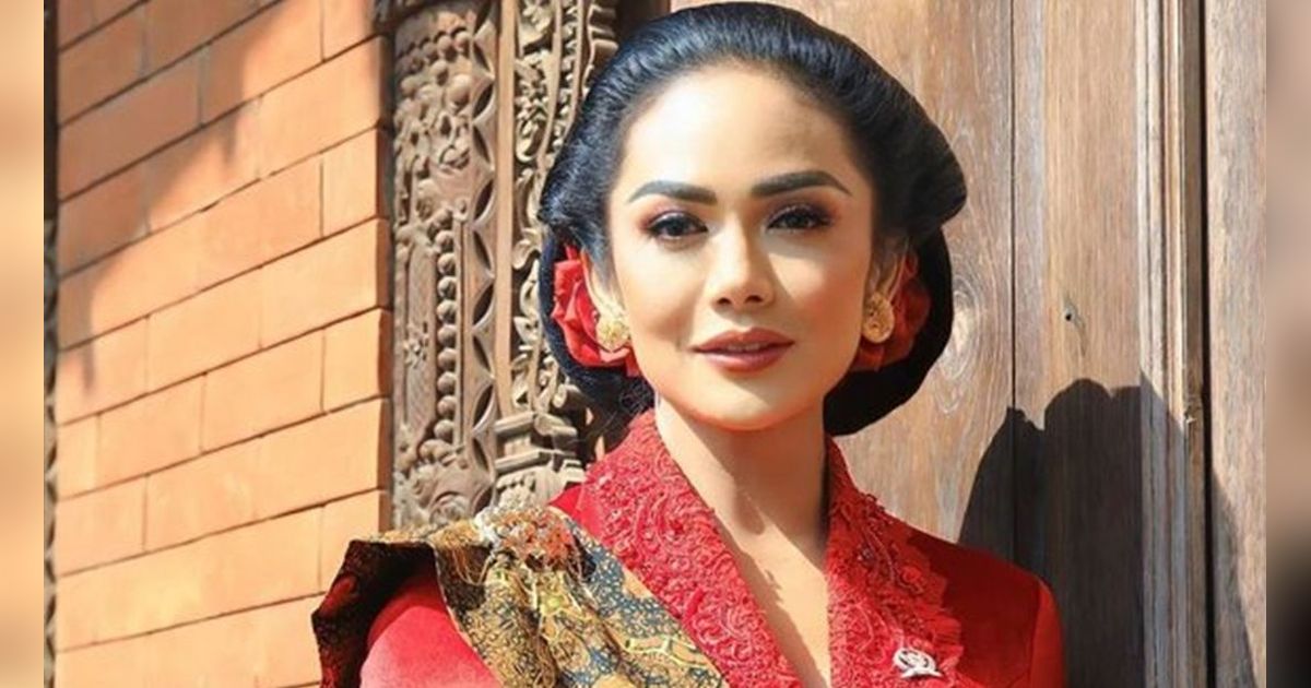 Adu Gaya 10 Artis Ikut Rayakan Hari Kebaya Nasional, Krisdayanti Dipuji Paling Berkelas