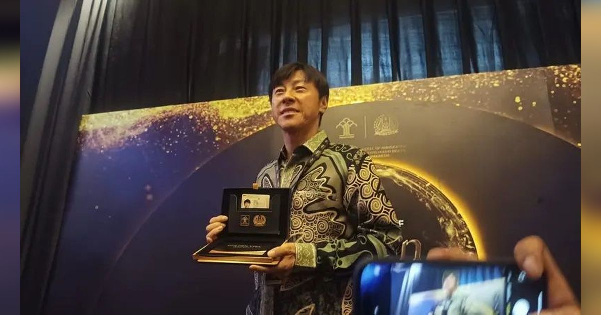 Jokowi Berikan Golden Visa untuk Shin Tae Yong, Apa Keuntungannya?