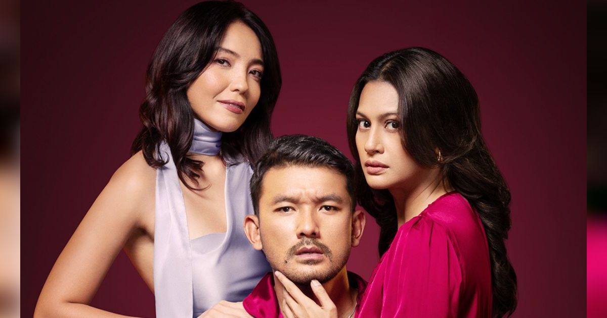 Raihaanun jadi Orang Ketiga Hubungan Rio Dewanto dan Aura Kasih?