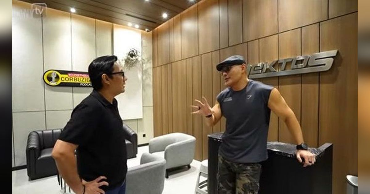 Masuk Daftar Artis Terkaya di Indonesia, 10 Potret Rumah Mewah Deddy Corbuzier Ditaksir Senilai Rp50 Miliar - Ada Lift & Banyak Studio