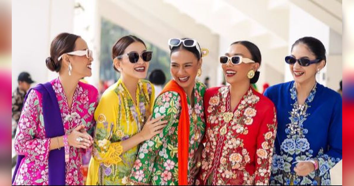 6 Potret Perayaan Hari Kebaya Nasional, Diikuti 7.000 Wanita dari Berbagai Daerah