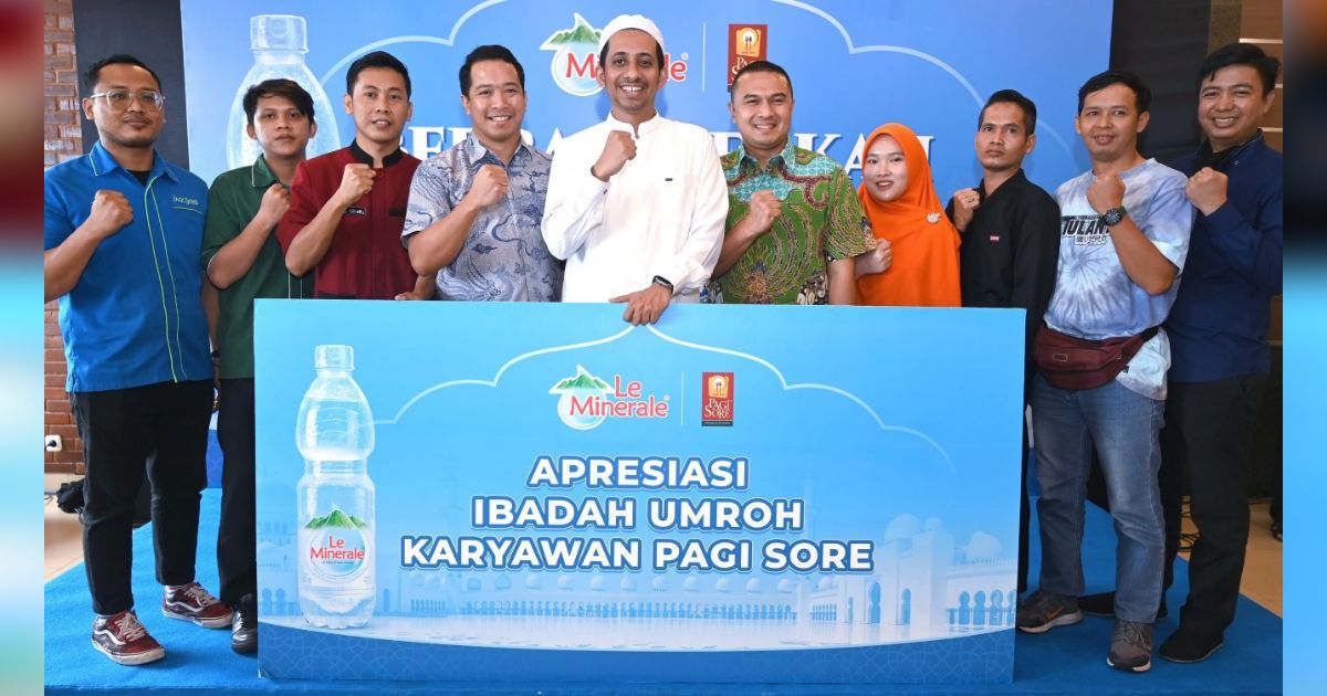 Kolaborasi dengan Le Minerale, 7 Pegawai Restoran Pagi Sore Wujudkan Mimpi Pergi Umrah Gratis