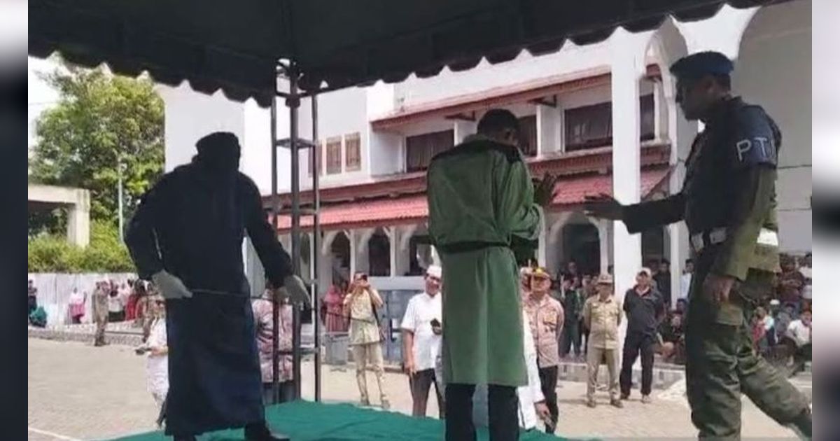 Langgar Syariat Islam di Aceh, 9 Orang Dihukum Cambuk