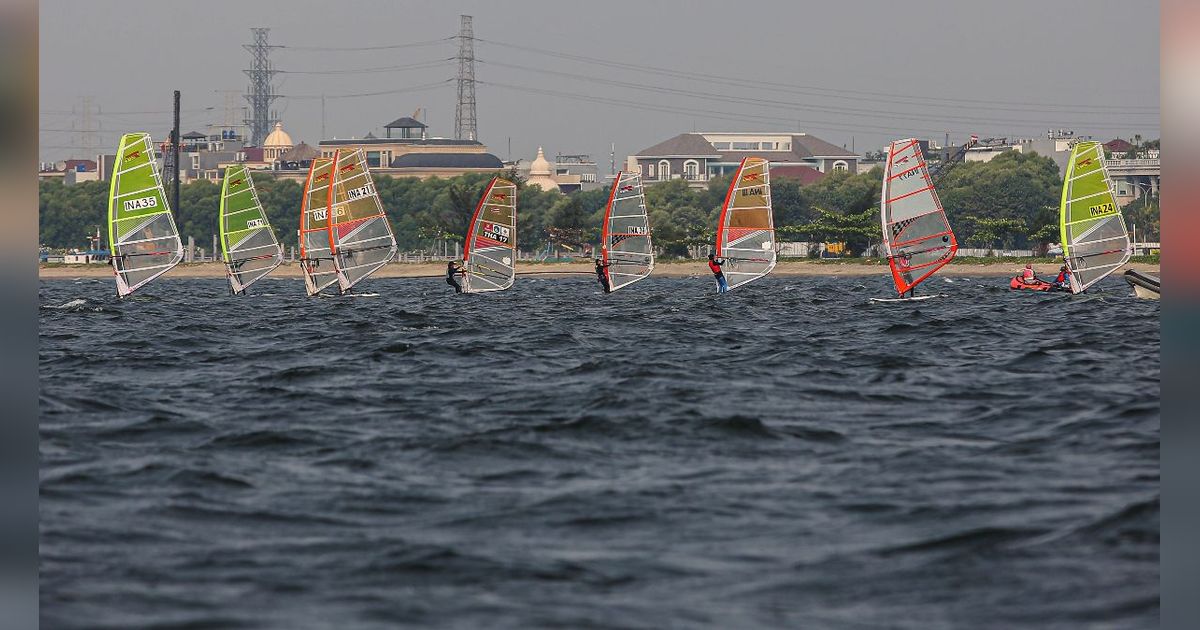 FOTO: Serunya Jakarta International Sailing Championship 2024 Diikuti 125 Atlet dari Berbagai Negara