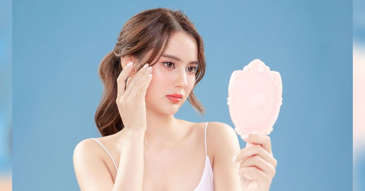 Wajah Kurang Menarik Setelah Pakai Makeup? Coba Trik Ini