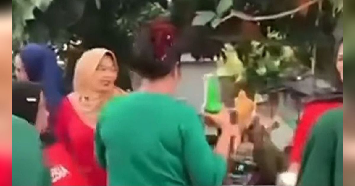 Viral Emak-Emak di Jeneponto Pesta Miras Diiringi Musik DJ, Motifnya Terungkap usai Dipanggil Polisi