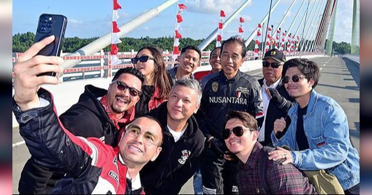 Potret Sederet Artis Makan Malam Bareng Jokowi di IKN