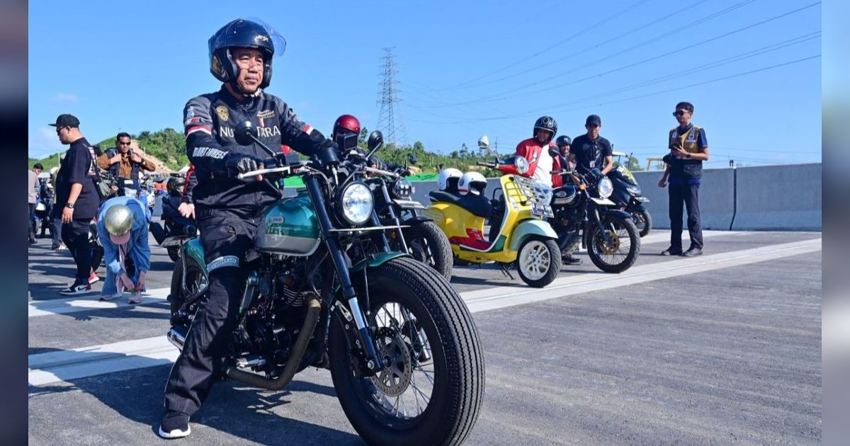 Gaya Santai Jokowi Motoran hingga Makan Malam Bareng Artis dan Influencer di IKN