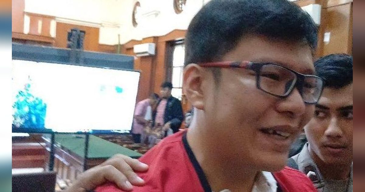 VIDEO: Kronologi Dini Terlindas Mobil Ronald Tannur, Direkam & Ditaruh Bagasi Tak Langsung ke RS