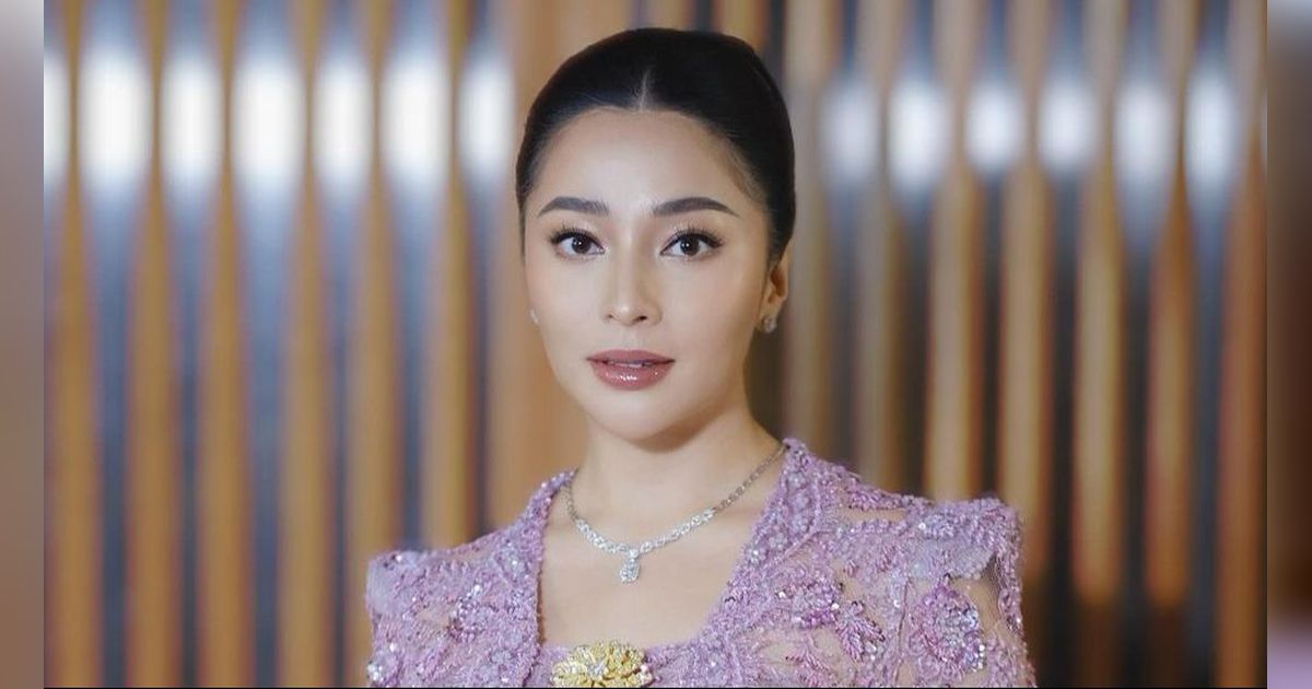 Potret Nikita Willy Jadi Bridesmaid, Berpose Luwes Meski Sedang Hamil