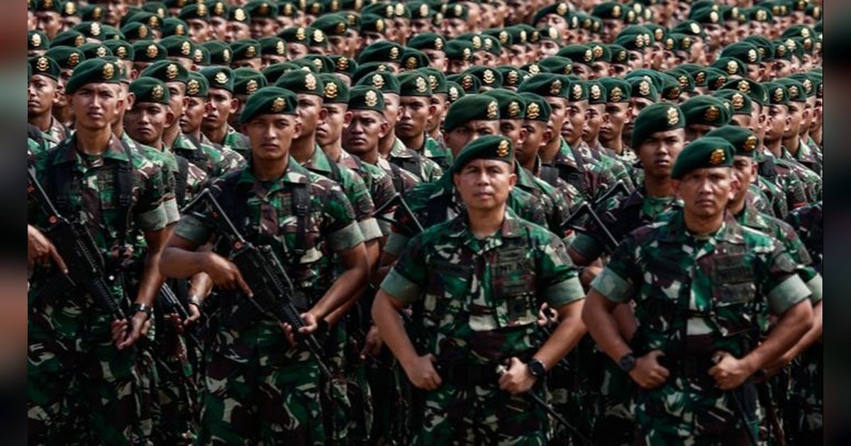 Dua Prajurit TNI AD Berprestasi, Kolonel Edward Sitorus Beri Wejangan 'Jangan Takut Tersaingi'