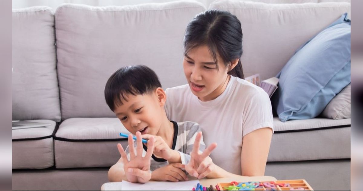Duh, Pola Asuh yang Salah Bisa Bikin Anak Lelaki Tumbuh Jadi Pria 