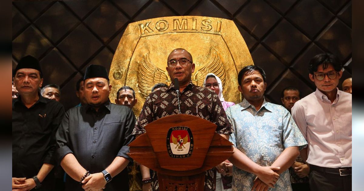 FOTO: Momen Ketua KPU Hasyim Asy'ari Angkat Bicara Usai Resmi Dipecat DKPP karena Tindak Asusila