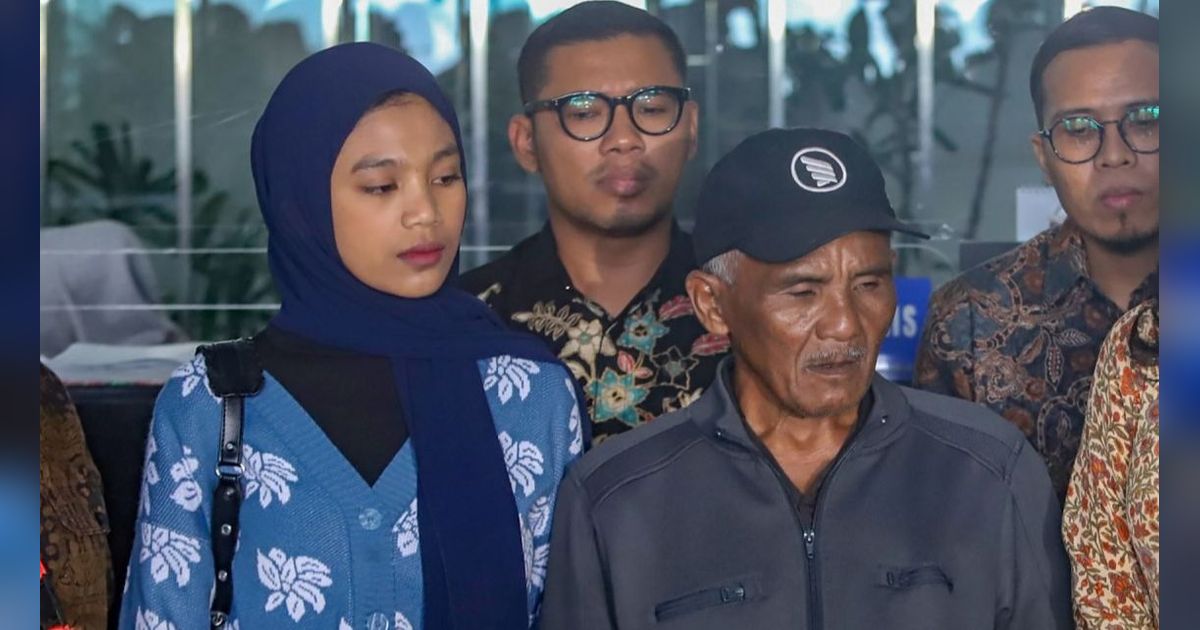 VIDEO: Perih Suara Hati Adik Almarhum Dini, Tahan Tangis di DPR Minta Hakim Ditindak Tegas