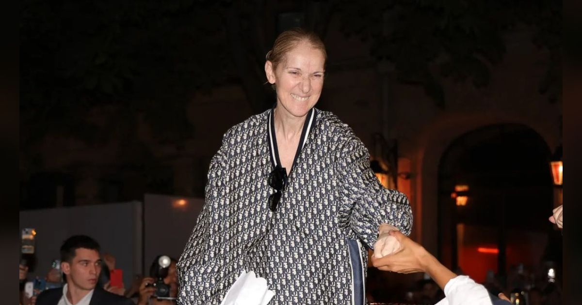 Tengok Style Keren Celine Dion Pakai Tracksuit Rp114Juta