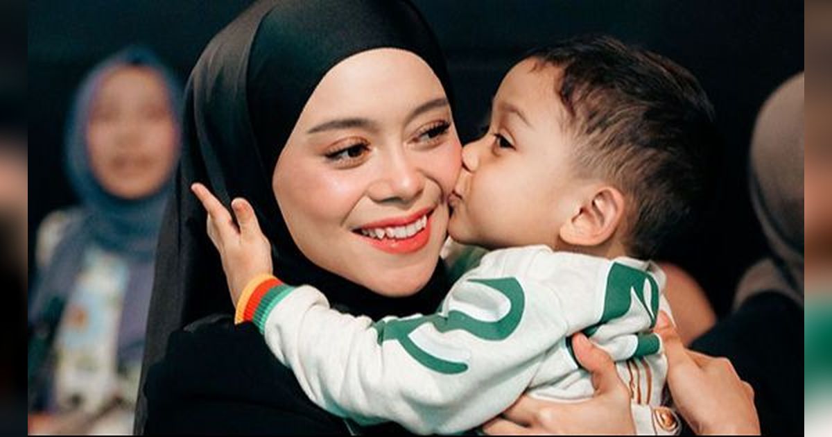 Potret Pesona Lesti Kejora di Kehamilan ke Dua