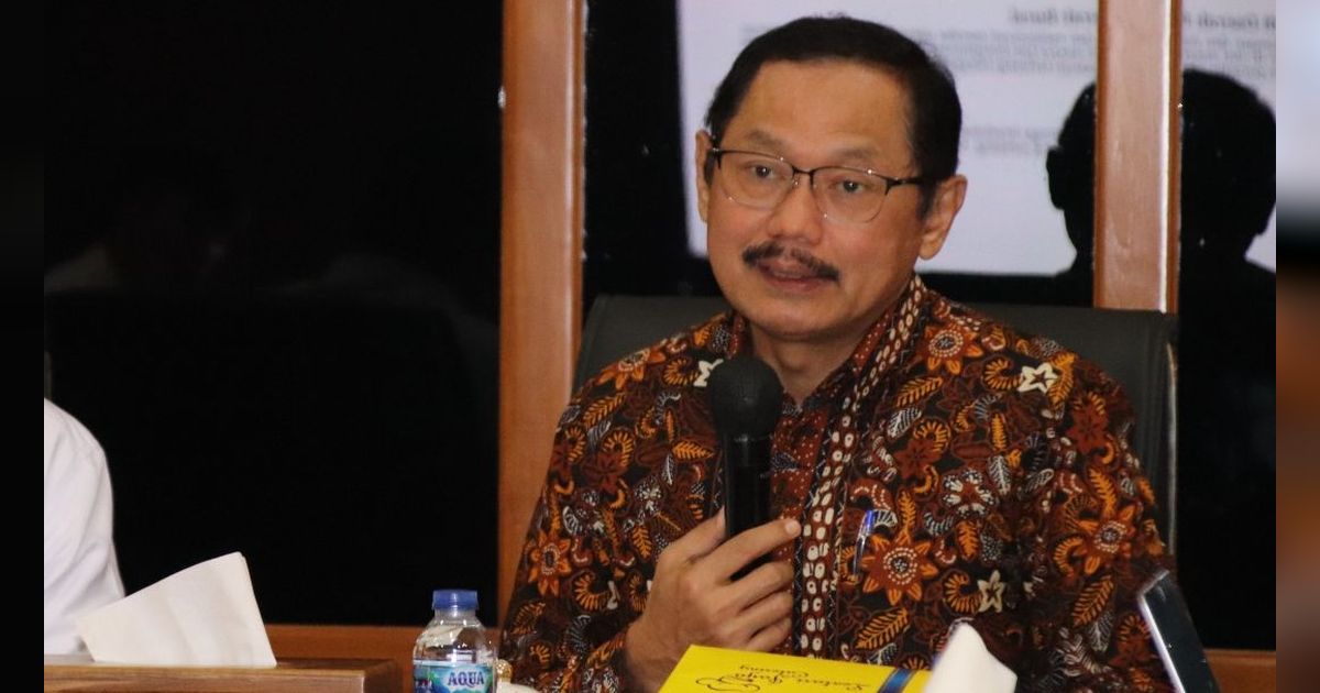 Kronologi Pemecatan Dekan FK Unair Usai Tolak Rencana Menkes Datangkan Dokter Asing