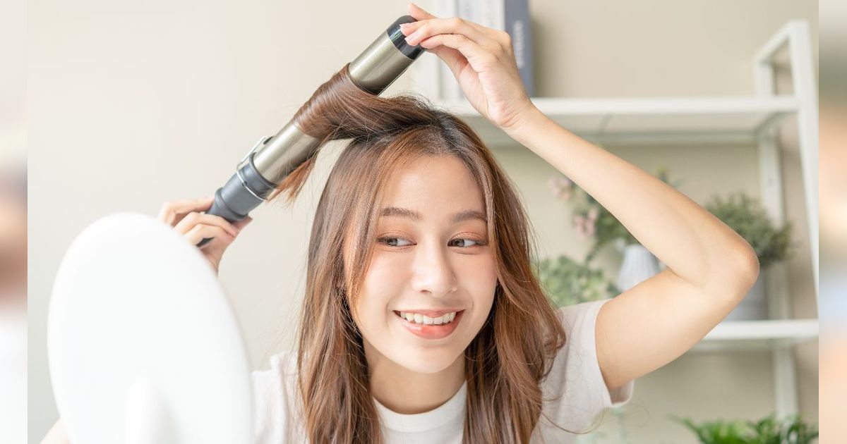 Rambut Curly dan Bouncy ala Salon Bisa Didapatkan Hanya Modal Catokan