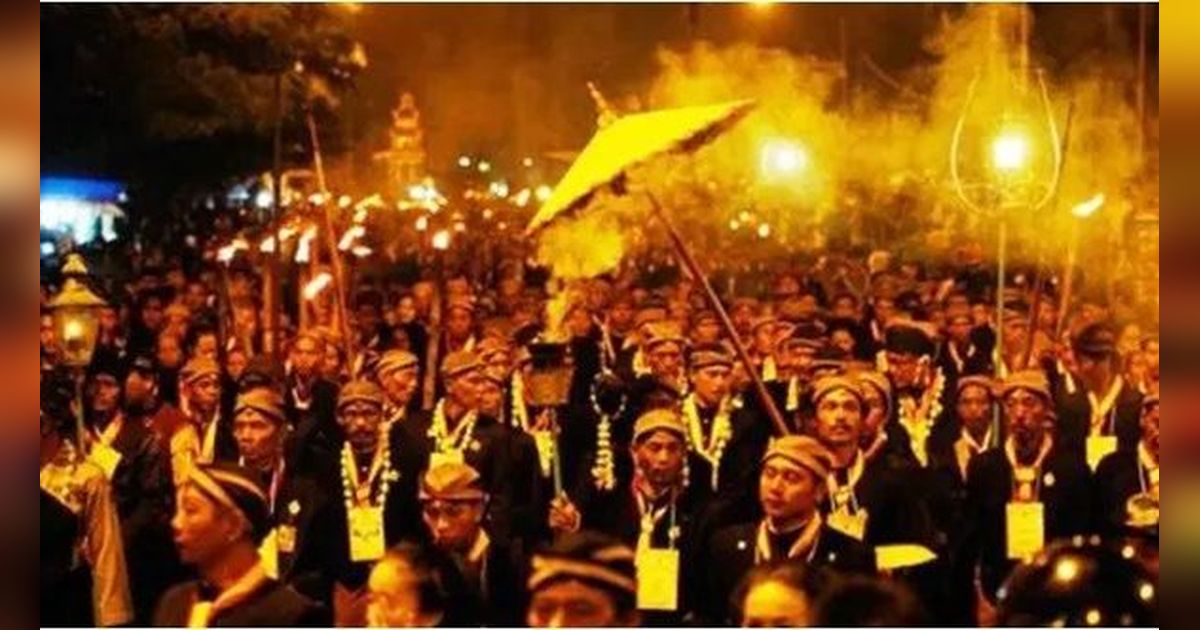 Mengenal Ritual Jelang Malam 1 Suro dan Filosofinya, Siraman hingga Tapa Bisu