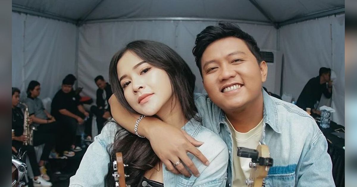 Unggahan Pesan Ultah Pernikahan Bella Bonita ke Denny Caknan Disambar Warganet Julid