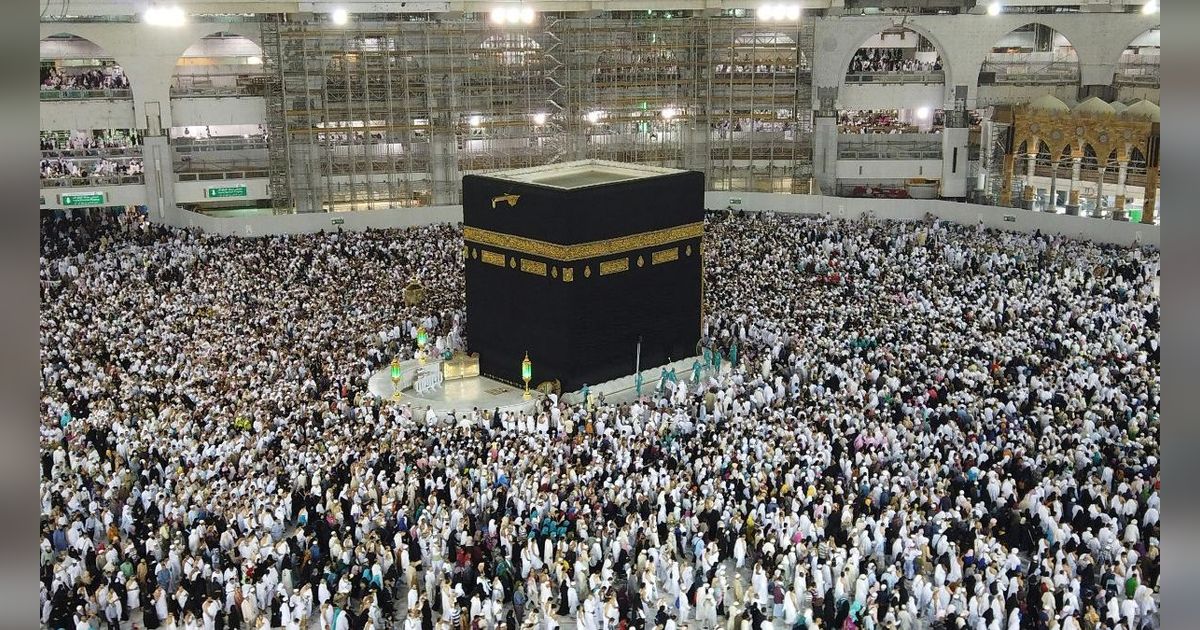 Dikawal Ketat, Begini Proses Penggantian Kiswah Ka’bah di Malam 1 Muharram