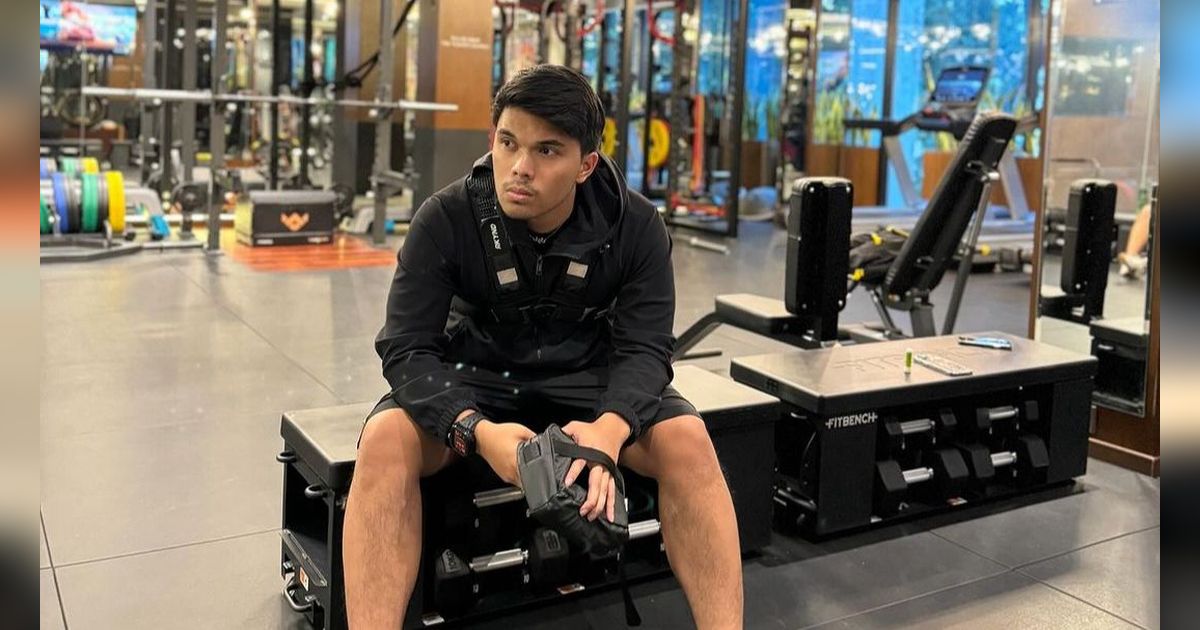 Viral Status Haji di Usia 2 Bulan, Thariq Halilintar Pamer Foto Bareng Mama Dedeh