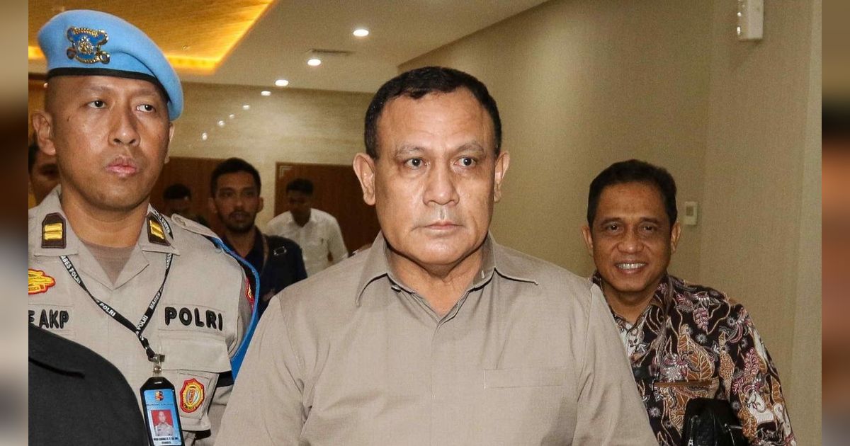 Viral Firli Bahuri Main Bulutangkis Bareng The Minions, Ini Penjelasan Pengacara