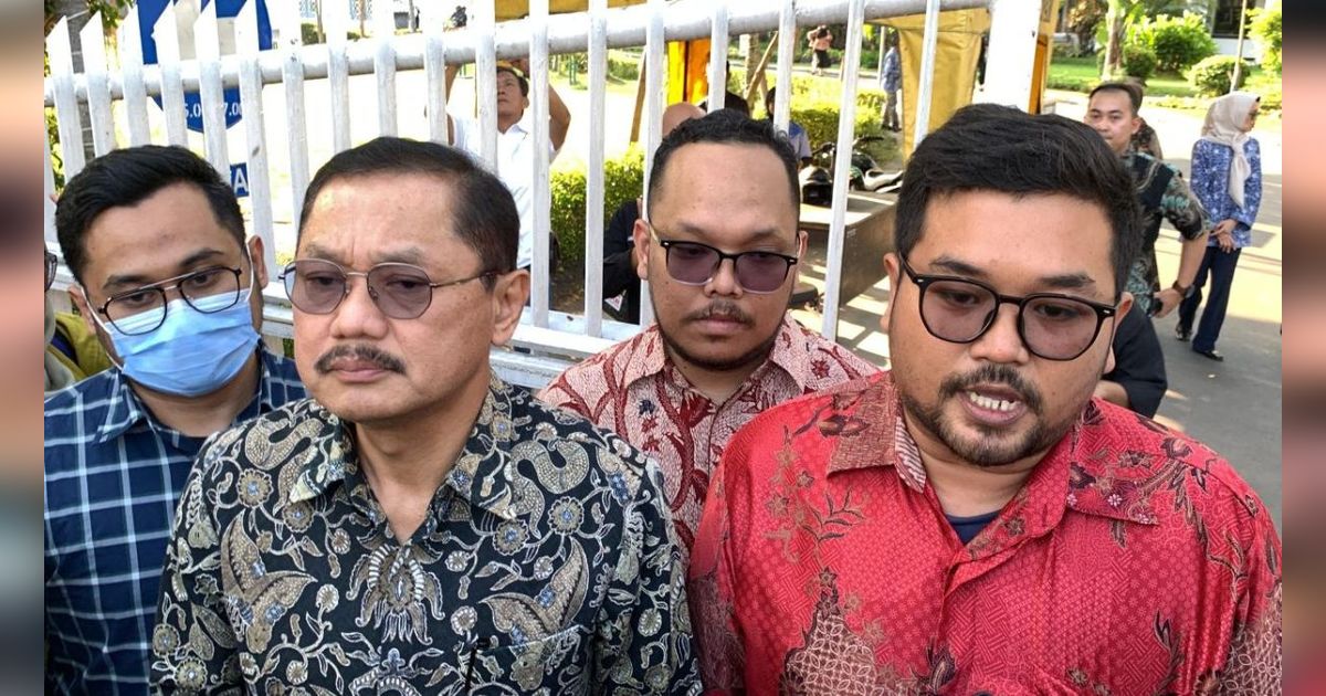 Dekan FK Unair Datangi Rektorat Pertanyakan Alasan Pencopotan