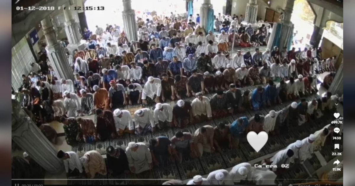 Momen Anak Kenang Ayahnya yang Wafat Dalam Keadaan Sujud Terakhir Shalat Jumat: Aku Rindu